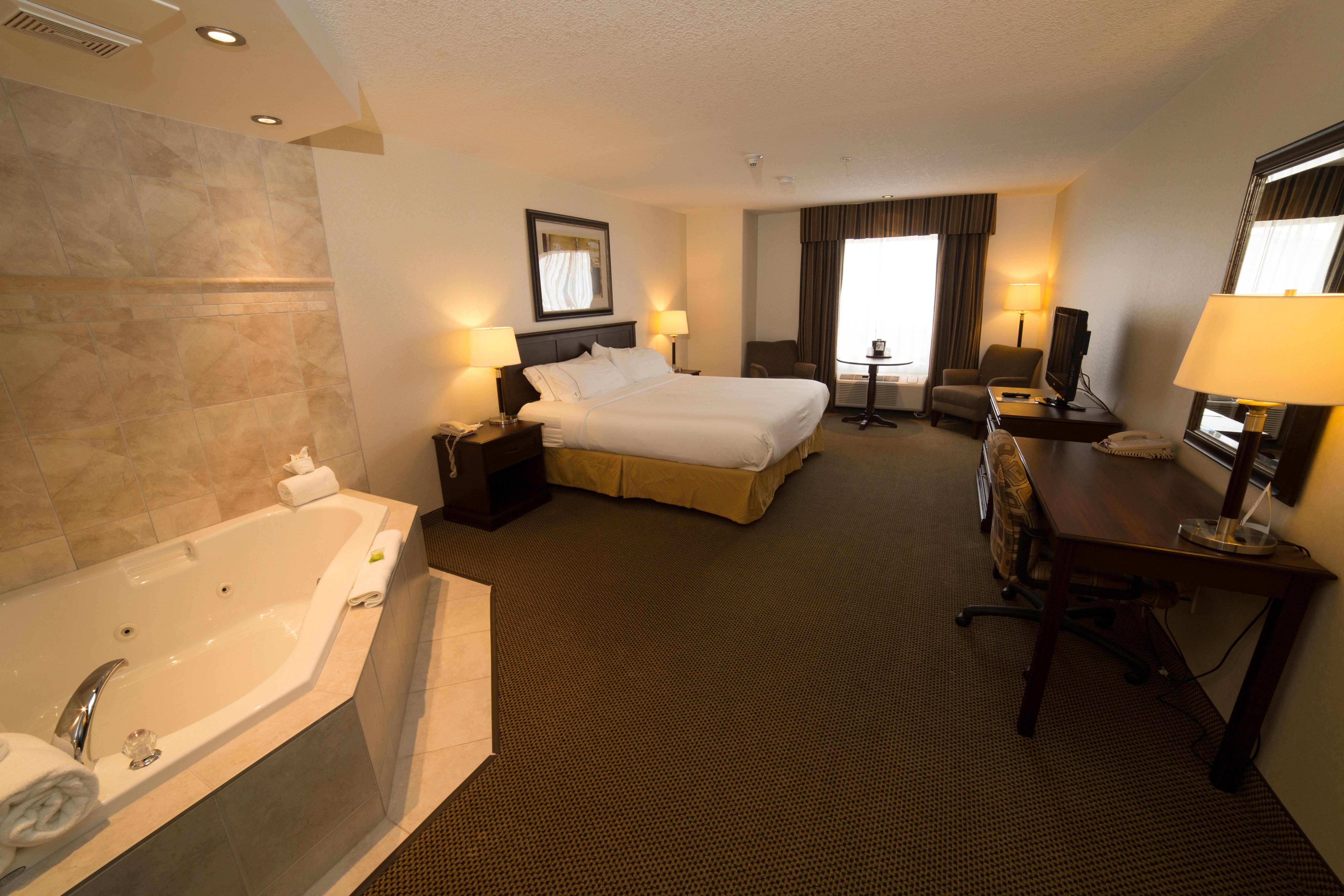 Holiday Inn Express & Suites Whitecourt By Ihg Kültér fotó
