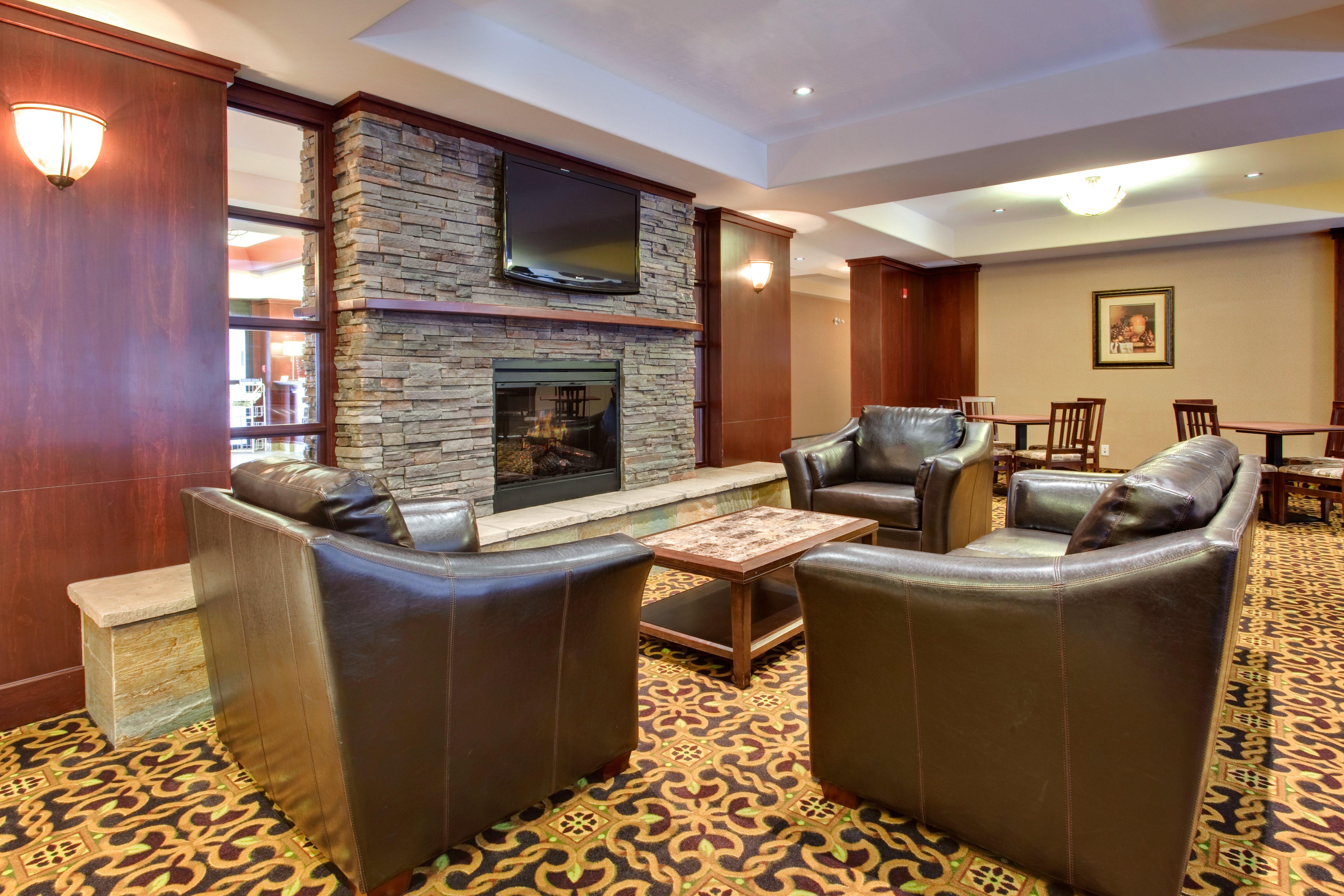 Holiday Inn Express & Suites Whitecourt By Ihg Kültér fotó